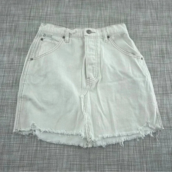 We The free People Womens Size 26 mini jean skirt raw hem 2514 - Picture 1 of 9